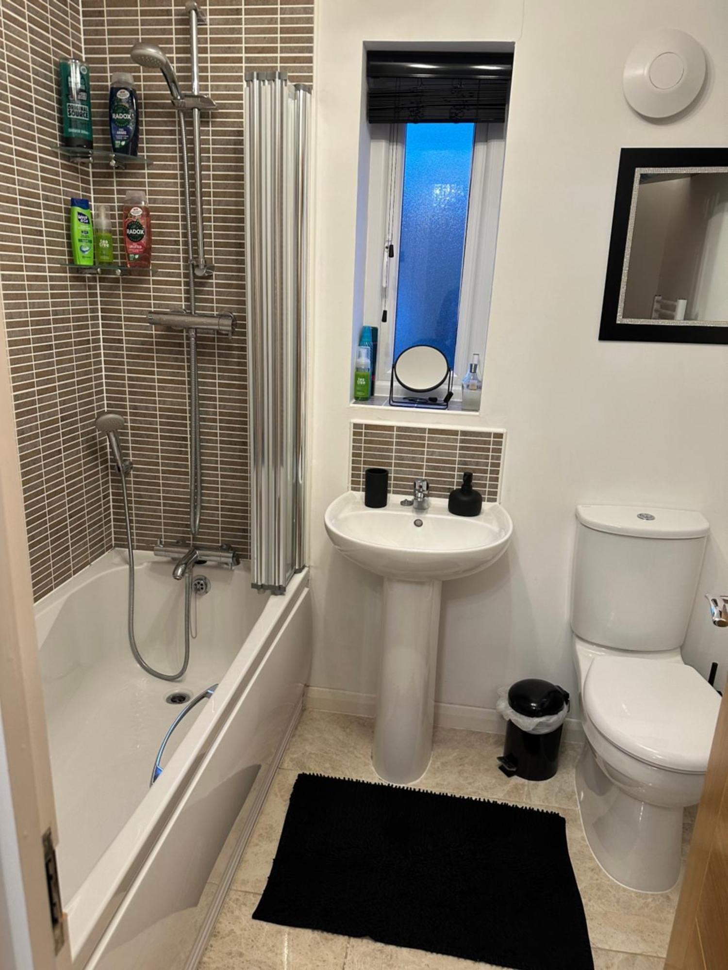 Cosy Double Bedroom In Newcastle Upon Tyne - Access To Shared Kitchen, Shared Lounge And Shared Conservatory Areas Inc Sky Tv And Netflix Exteriér fotografie